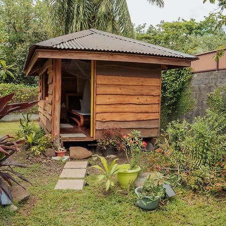Tema'E Beach House Temae Екстериор снимка