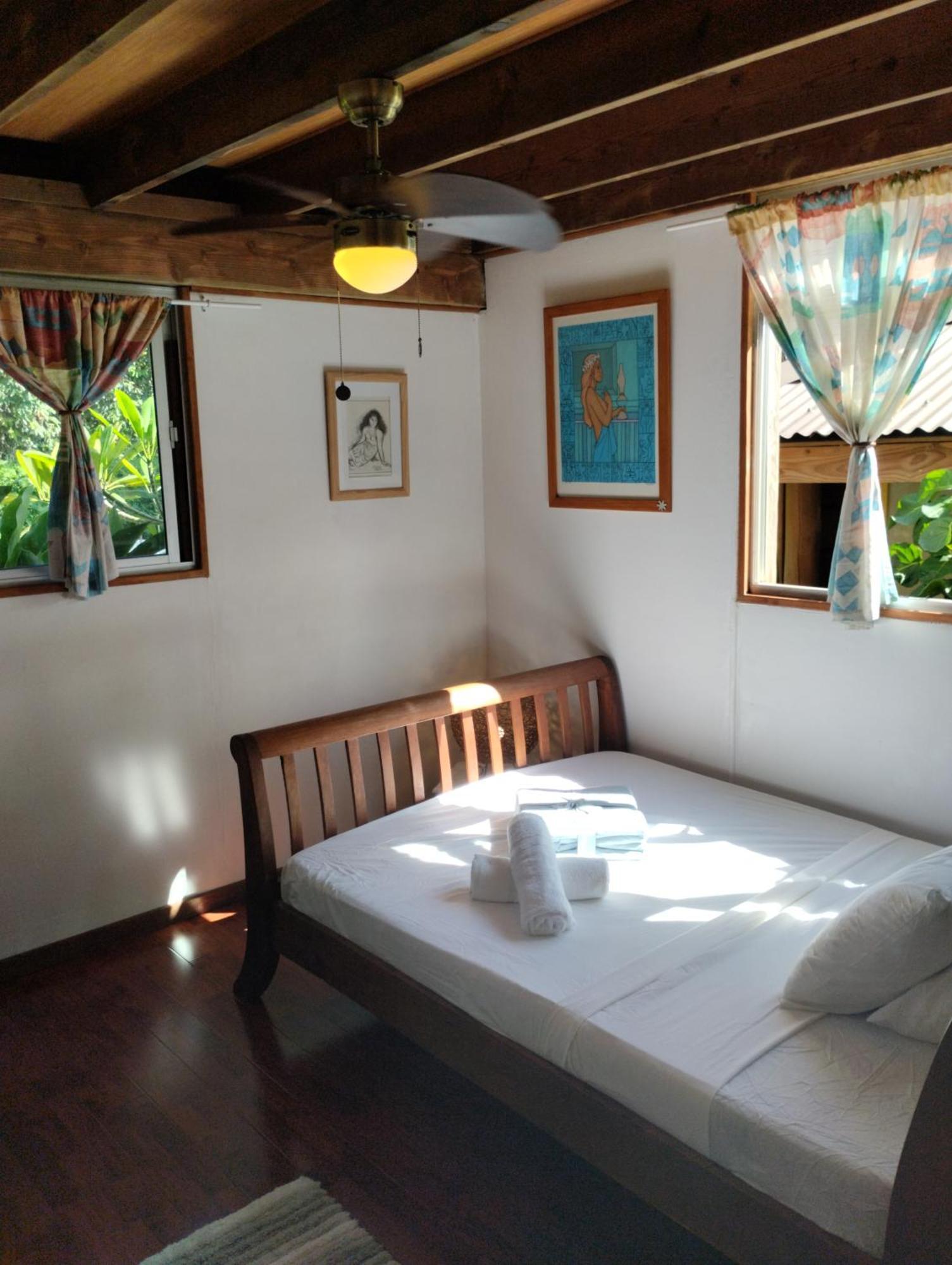 Tema'E Beach House Temae Екстериор снимка