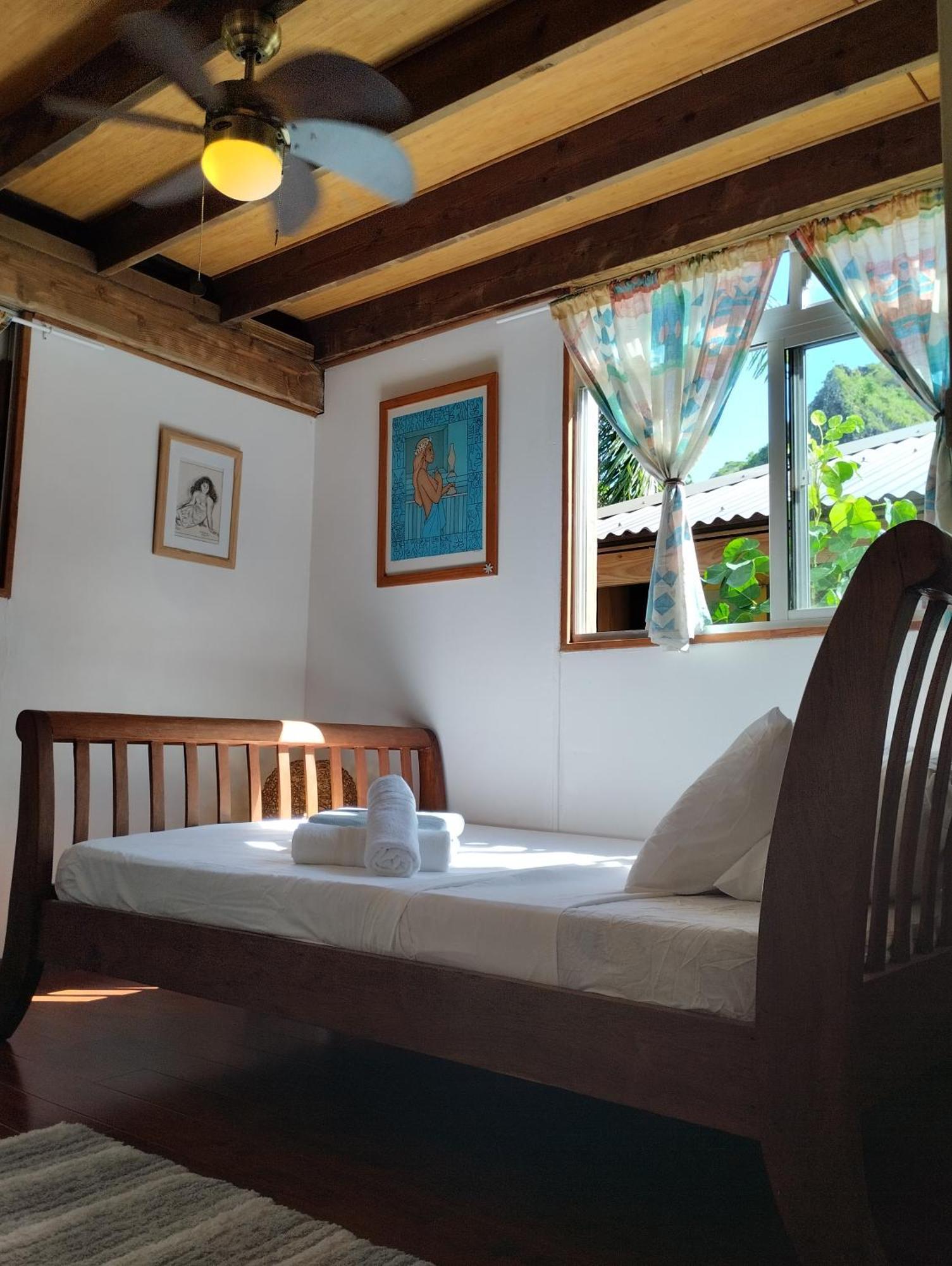Tema'E Beach House Temae Екстериор снимка