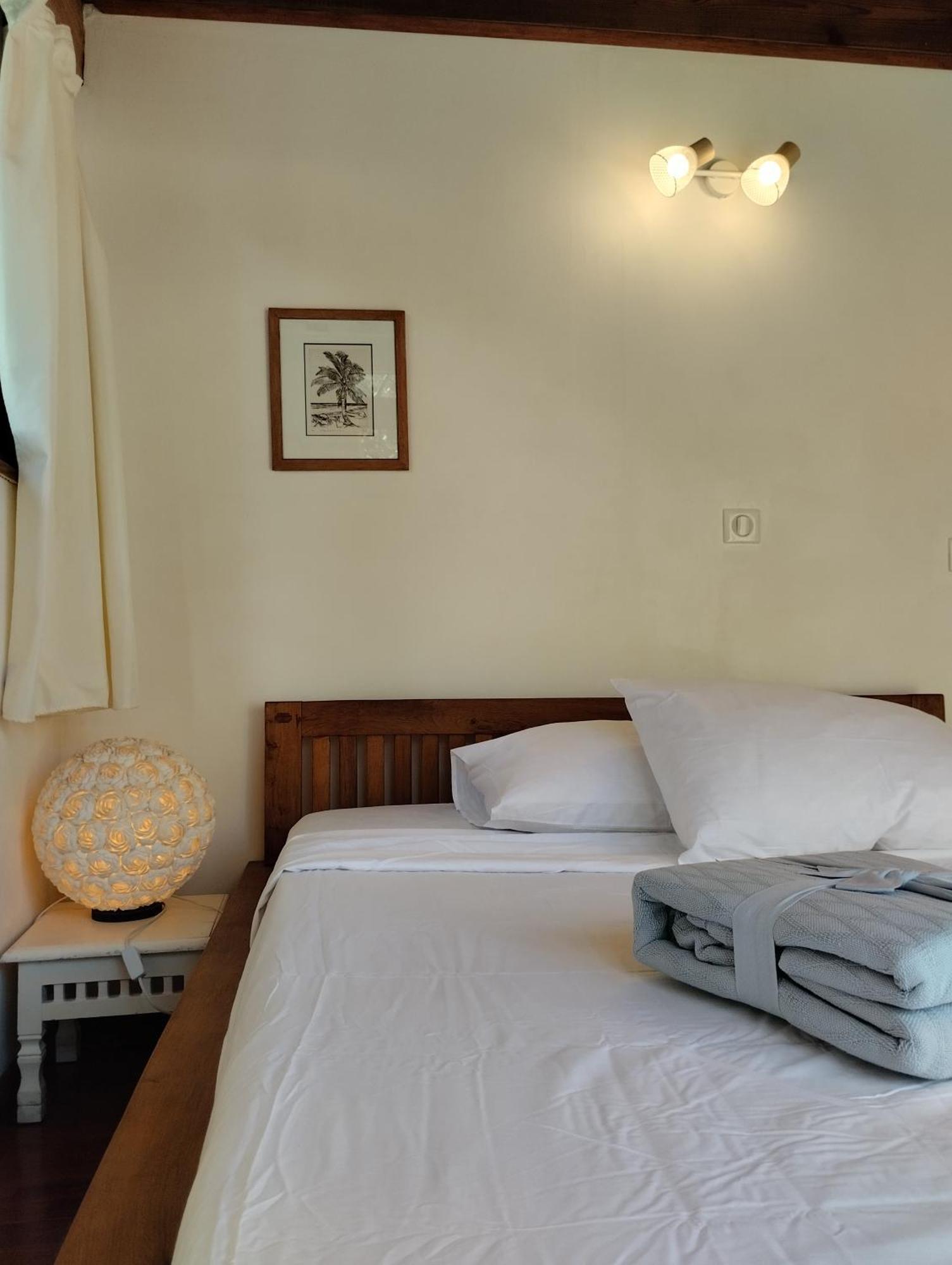 Tema'E Beach House Temae Екстериор снимка