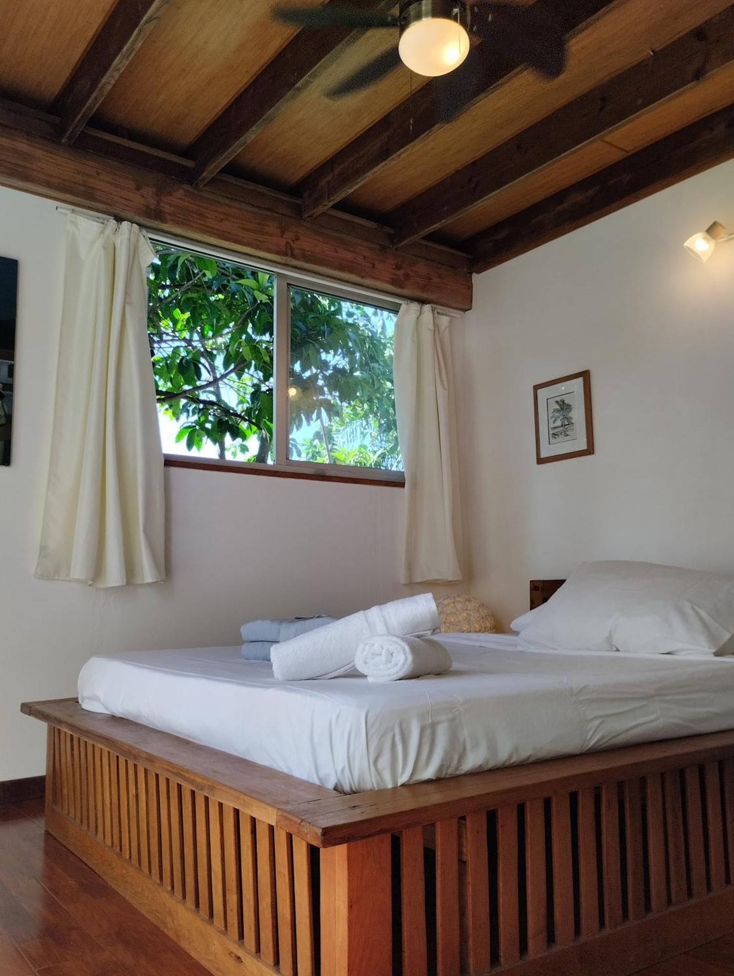 Tema'E Beach House Temae Екстериор снимка
