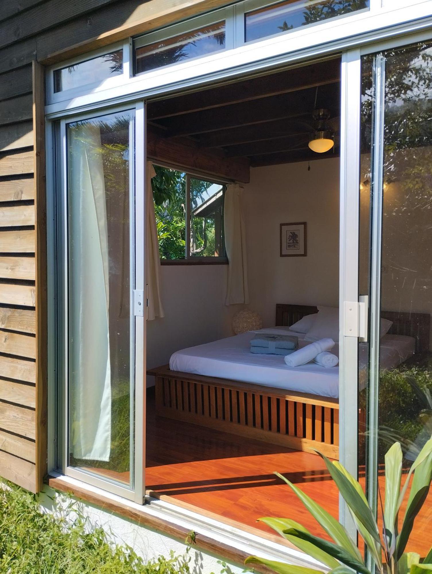 Tema'E Beach House Temae Екстериор снимка